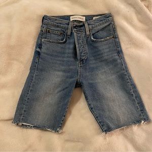 DENIM FORUM SHORTS, Size 25